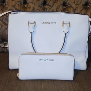 White Michael Kors Should Bag